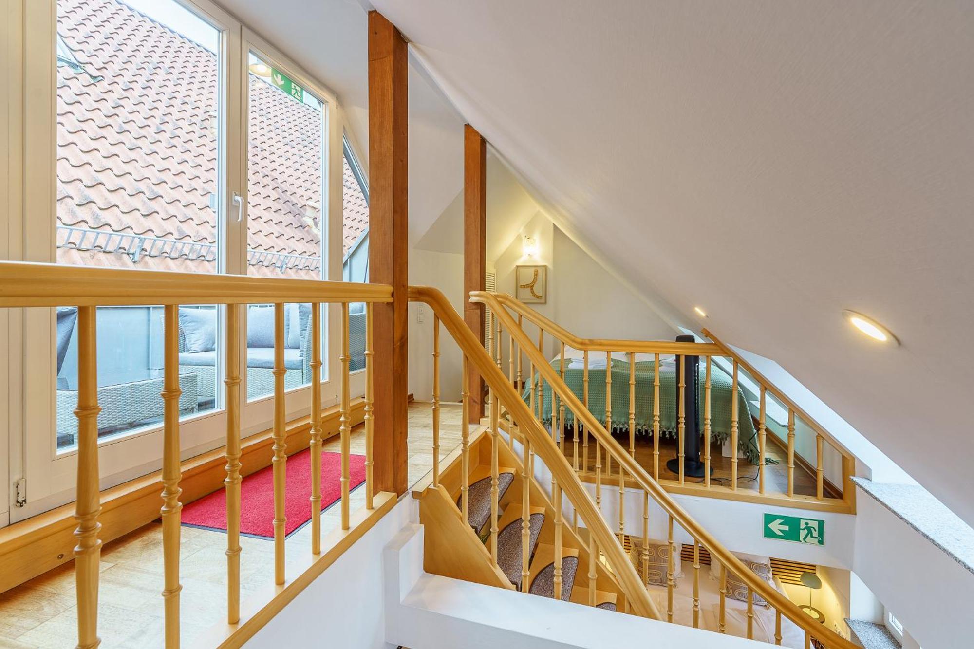 Maisonette Am Holstentor Mit Dachterrasse Und Heimkino Любек Экстерьер фото