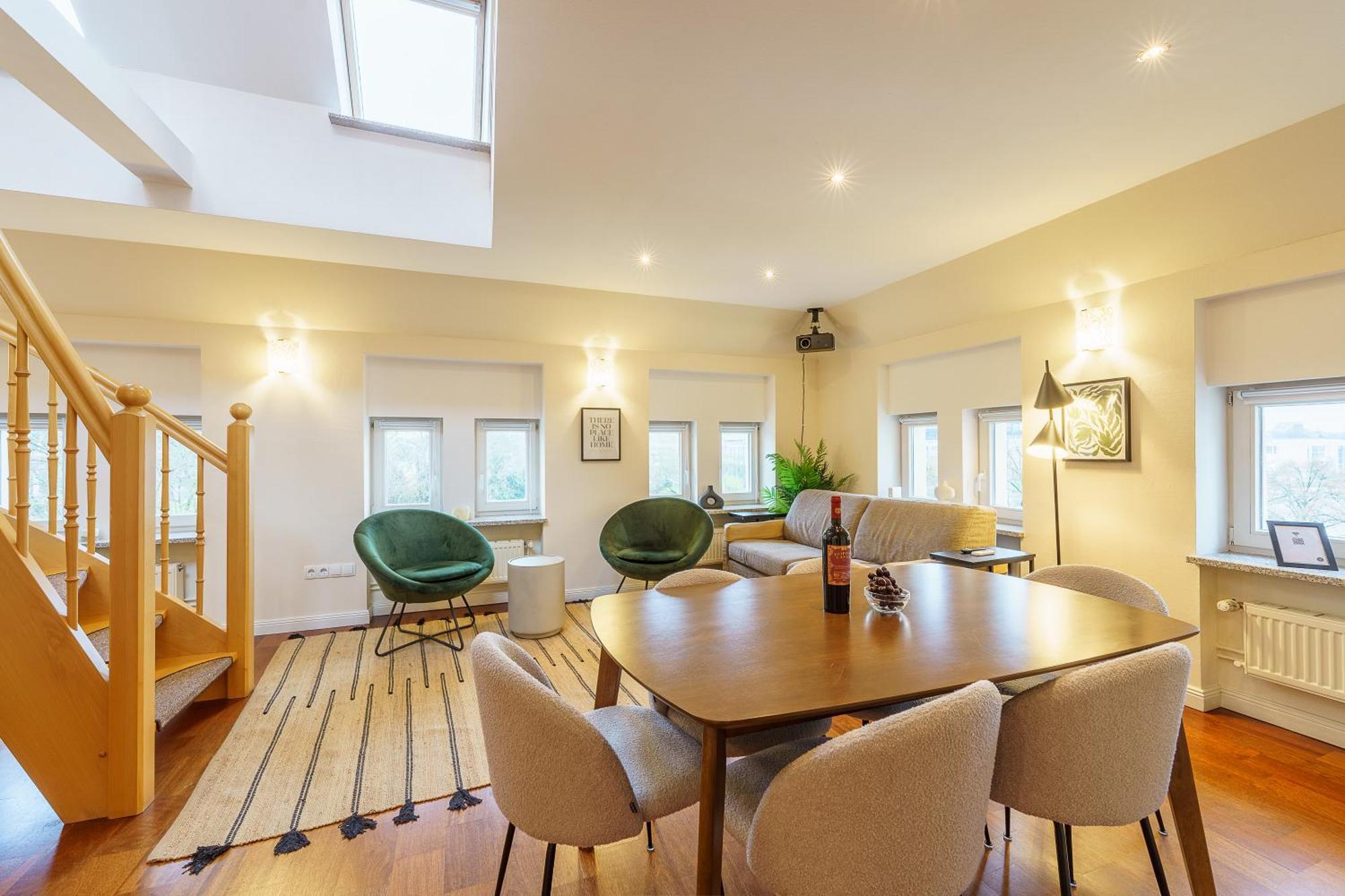 Maisonette Am Holstentor Mit Dachterrasse Und Heimkino Любек Экстерьер фото